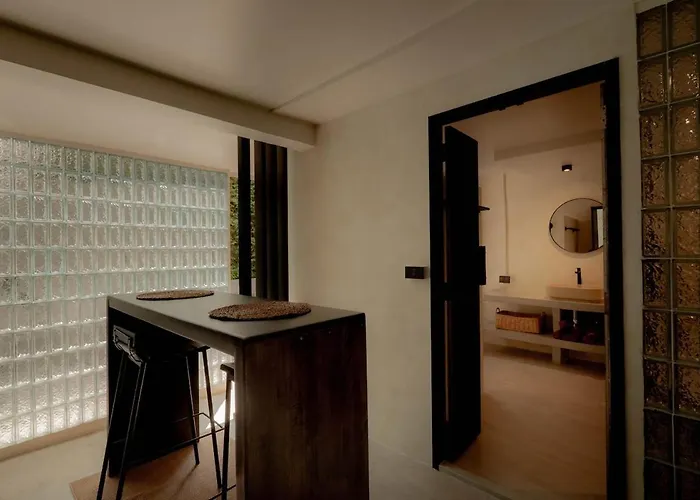 Cave 53 L Urban Sanctuary With Courtyard بانكوك