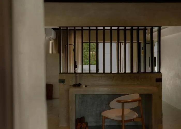 Cave 53 L Urban Sanctuary With Courtyard * بانكوك