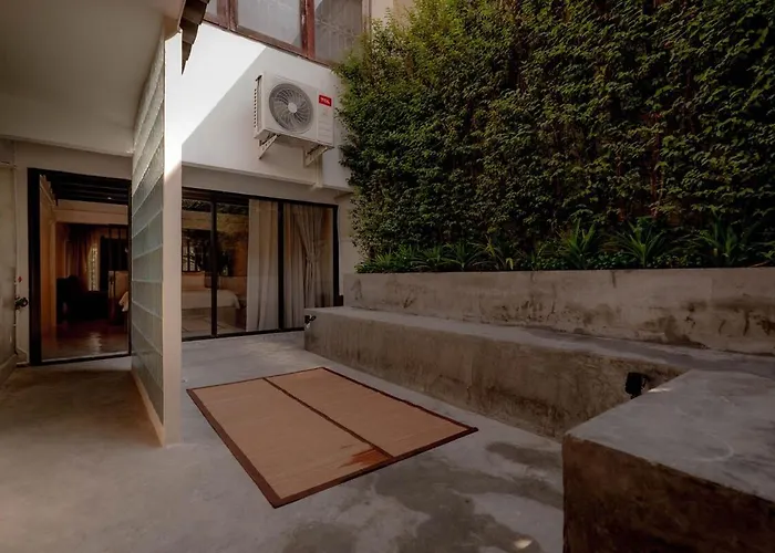 Cave 53 L Urban Sanctuary With Courtyard