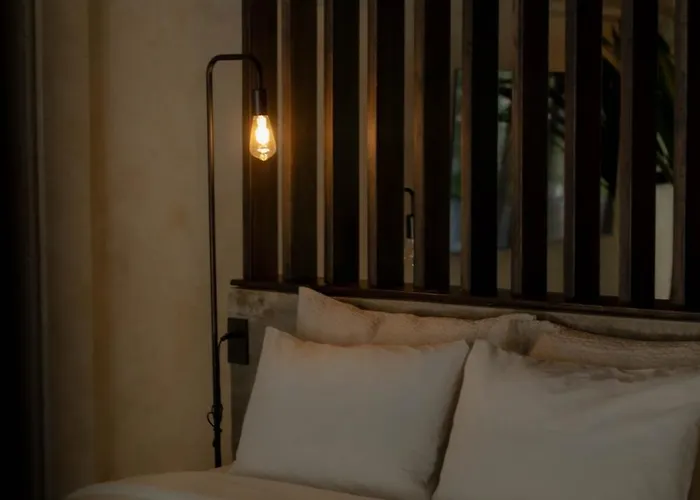 Cave 53 L Urban Sanctuary With Courtyard بانكوك
