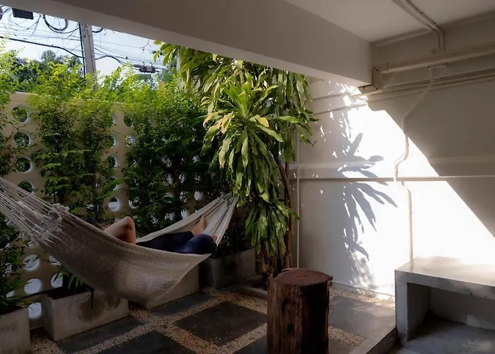 Cave 53 L Urban Sanctuary With Courtyard بيت للعطل