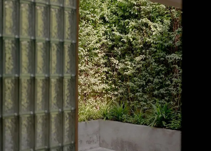 Cave 53 L Urban Sanctuary With Courtyard * بانكوك
